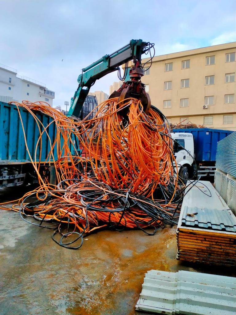 Tüm kablolarınız değerinde alınır 